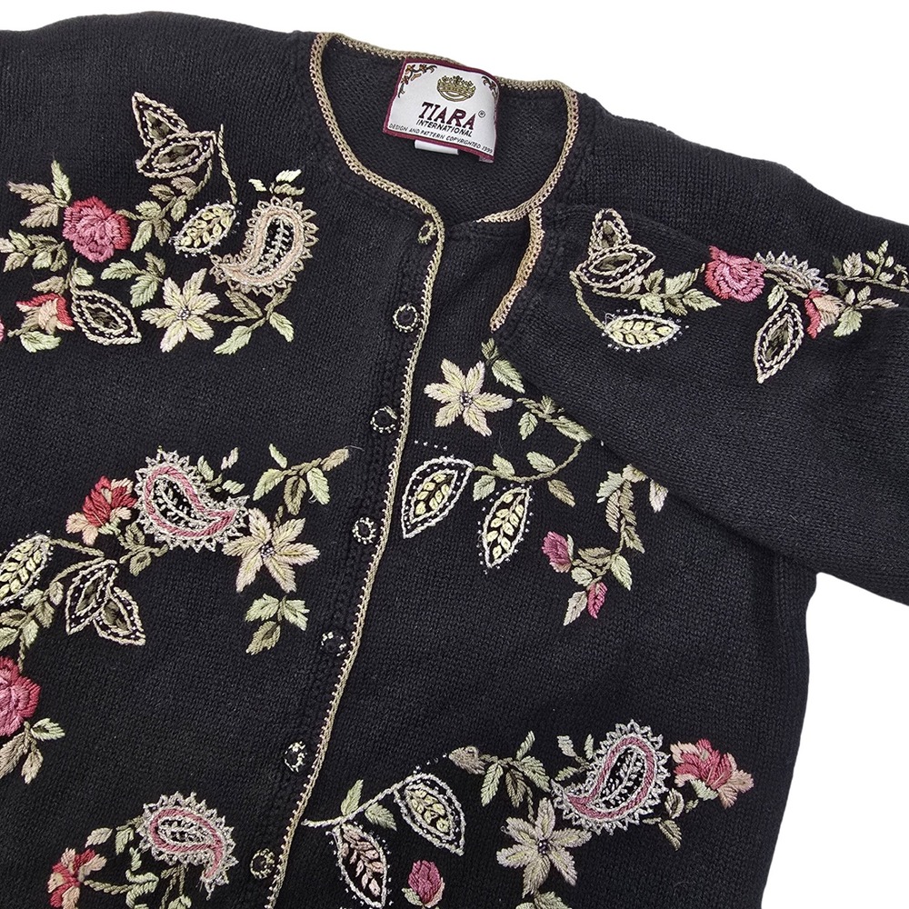 Tiara International Embroidered Floral Paisley Vintage Sweaterโ Black Medium